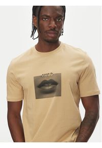 Hugo - HUGO T-Shirt Deterni 50544496 Beżowy Regular Fit. Kolor: beżowy. Materiał: bawełna