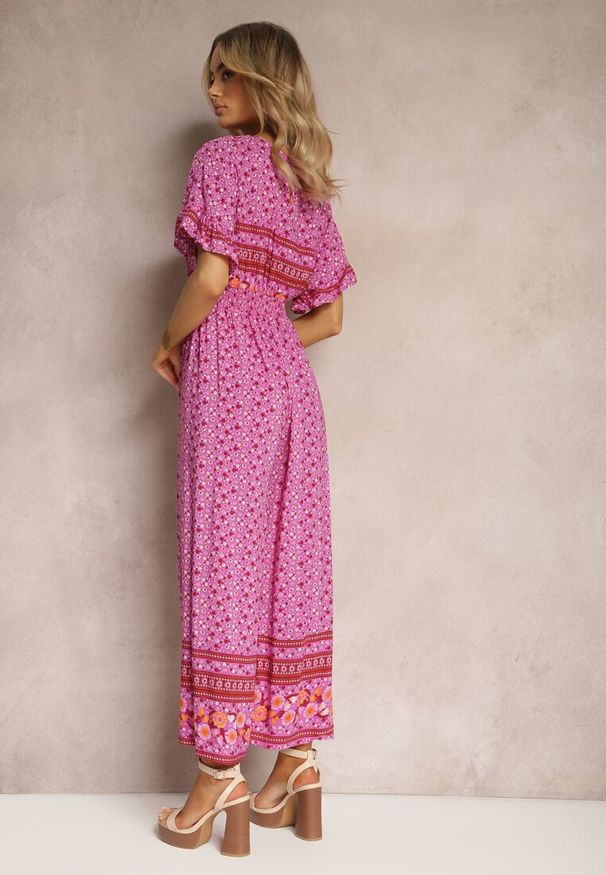 Renee - Fioletowy Kopertowy Kombinezon Bawełniany z Cienkimi Gumeczkami w Pasie Zapinany na Szyi Orithiama. Okazja: na co dzień, na imprezę. Kolor: fioletowy. Materiał: bawełna. Długość rękawa: krótki rękaw. Długość: krótkie. Sezon: wiosna, lato. Styl: casual, elegancki