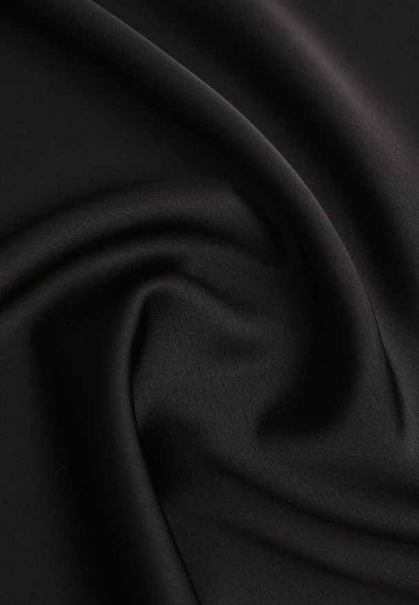 Renee - Czarna Satynowa Spódnica Maxi High Waist Formia. Stan: podwyższony. Kolor: czarny. Materiał: satyna