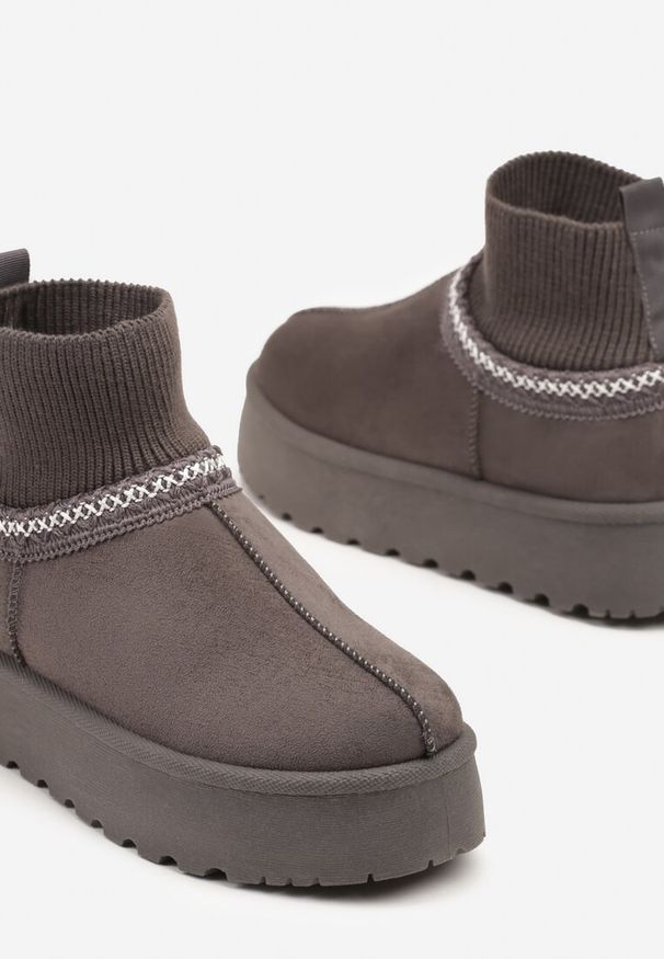 Born2be - Szare Śniegowce na Grubej Podeszwie z Elastyczną Cholewką Nilevelia. Okazja: na co dzień. Kolor: szary. Materiał: jeans, dzianina. Szerokość cholewki: normalna. Wzór: aplikacja. Styl: casual