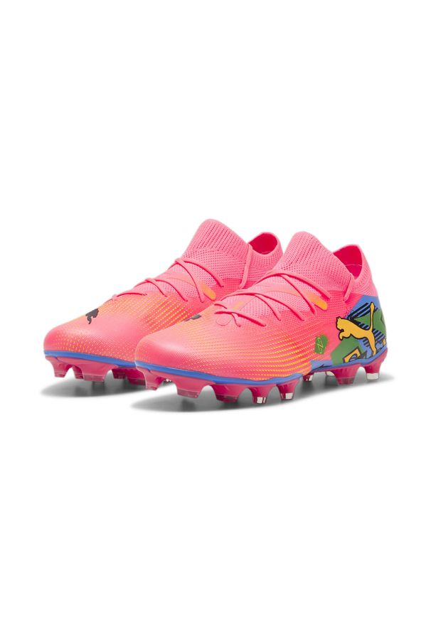 Puma - Buty piłkarskie PUMA x NEYMAR JR FUTURE 7 MATCH FG/AG PUMA. Kolor: wielokolorowy, różowy, czarny, zielony. Materiał: materiał, syntetyk, tkanina. Sport: piłka nożna