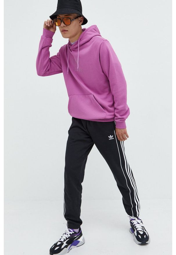adidas Originals bluza bawełniana męska kolor różowy z kapturem z nadrukiem. Typ kołnierza: kaptur. Kolor: różowy. Materiał: bawełna. Wzór: nadruk