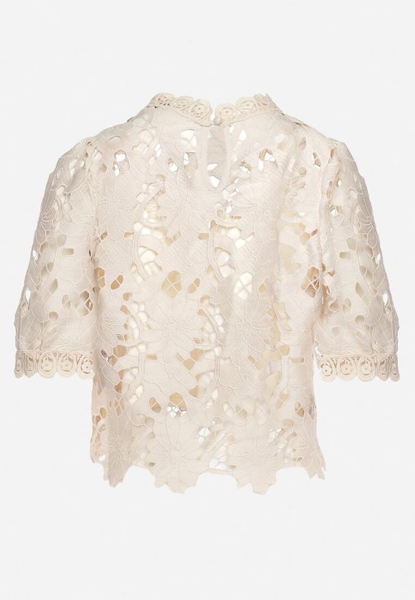 Born2be - Beżowa Ażurowa Bluzka ze Stójką w Stylu Retro Laquies. Okazja: na co dzień. Typ kołnierza: kołnierzyk stójkowy. Kolor: beżowy. Materiał: jeans. Wzór: ażurowy. Styl: retro