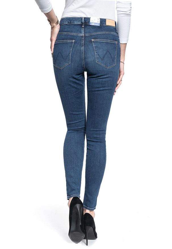 Wrangler - SPODNIE DAMSKIE WRANGLER SKINNY HIGH RISE MID STAR BLUE W27HJR811 112128095