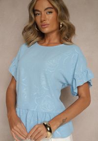 Renee - Jasnoniebieska Bluzka Oversize Ozdobiona Falbanami Liriele. Okazja: na co dzień. Kolor: niebieski. Materiał: jeans. Wzór: aplikacja. Styl: casual