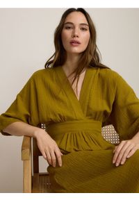 Reserved - Sukienka typu kimono - oliwkowy. Kolor: oliwkowy. Materiał: bawełna