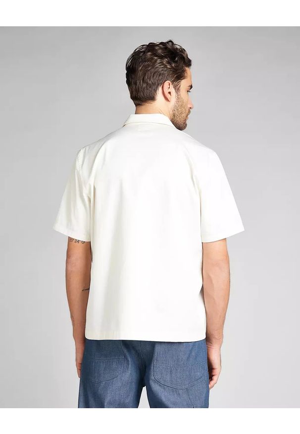 Lee - LEE SS SERVICE SHIRT MĘSKA KOSZULA MATERIAŁOWA WHITE CANVAS L93GHNRR 112124157. Materiał: materiał