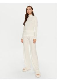 Emporio Armani Underwear Golf 164633 4F224 92810 Écru Slim Fit. Typ kołnierza: golf. Materiał: lyocell #2