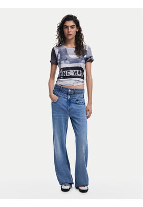 Desigual T-Shirt Potomac 25SWTKA0 Szary Slim Fit. Kolor: szary. Materiał: wiskoza