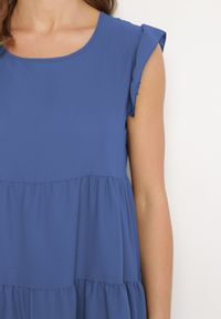 Born2be - Niebieska Rozkloszowana Sukienka z Falbankami Zapinana przy Szyi Rettesa. Okazja: na co dzień. Typ kołnierza: kołnierz z falbankami. Kolor: niebieski. Materiał: tkanina, wiskoza. Sezon: lato. Styl: casual, elegancki #7