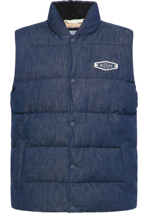 Mustang - MĘSKI BEZRĘKAWNIK MUSTANG Dennis Denim Quilt Denim Blue 1013496 5000 800. Materiał: denim. Długość rękawa: bez rękawów