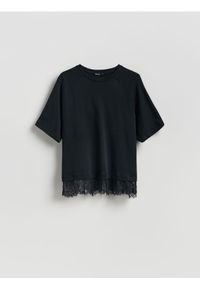 Reserved - T-shirt z koronką - czarny. Kolor: czarny. Materiał: koronka. Wzór: koronka