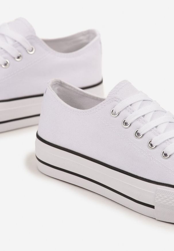 Born2be - Biało-Czarne Trampki Vices na Grubszej Podeszwie pod Kostkę Tilomea. Okazja: na co dzień. Kolor: biały. Materiał: jeans. Styl: casual, elegancki