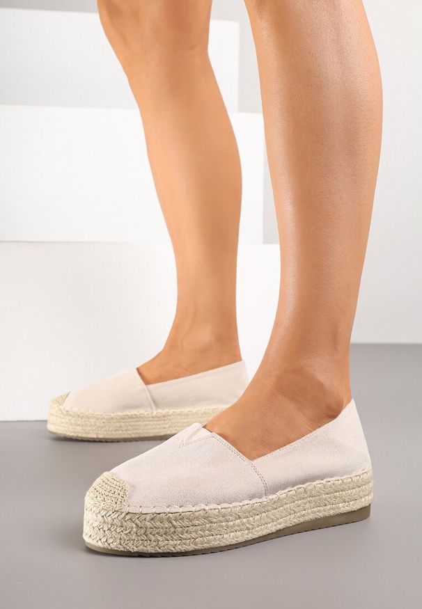 Born2be - Beżowe Espadryle na Plecionej Podeszwie z Ozdobnymi Noskami Litherise. Okazja: na co dzień. Kolor: beżowy. Materiał: len. Wzór: aplikacja. Sezon: lato. Styl: elegancki, casual