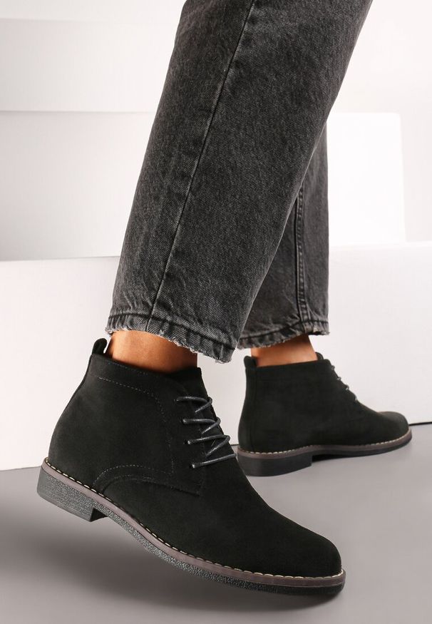 Born2be - Czarne Botki z Wiązaniem Sabalva. Kolor: czarny