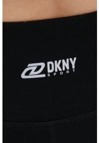 DKNY - Dkny legginsy DP2P2919 damskie kolor czarny z nadrukiem. Stan: podwyższony. Kolor: czarny. Materiał: skóra, materiał. Wzór: nadruk #3