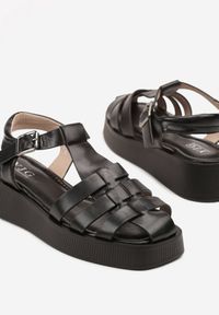 Born2be - Czarne Sandały Typu Gladiatorki Firarose. Okazja: na co dzień. Zapięcie: sprzączka. Kolor: czarny. Sezon: lato. Styl: casual #5