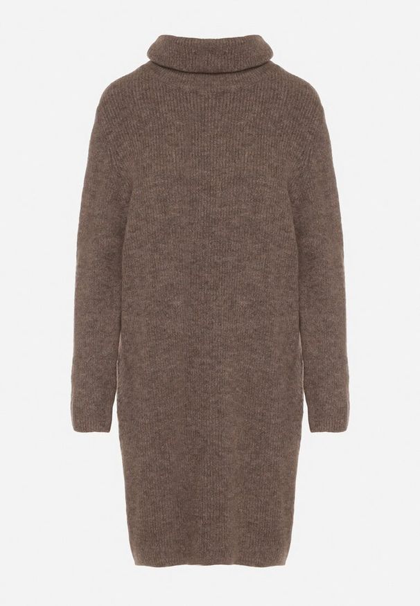 Born2be - Jasnobrązowa Sukienka Sweterkowa z Golfem z Wiskozą i Wełną Fedamira. Okazja: na co dzień. Typ kołnierza: golf. Kolor: beżowy. Materiał: wełna, wiskoza. Typ sukienki: proste. Styl: casual, klasyczny. Długość: maxi
