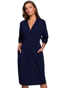Stylove - Sukienka koszulowa z paskiem kołnierzem i dużymi kieszeniami granatowa. Okazja: do pracy, na spotkanie biznesowe. Kolor: niebieski. Typ sukienki: koszulowe. Styl: wizytowy, biznesowy #1