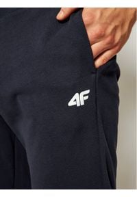 4f - 4F Spodnie dresowe NOSH4-SPMD001 Granatowy Regular Fit. Kolor: niebieski. Materiał: bawełna, dresówka #3