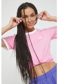 adidas Originals t-shirt bawełniany kolor różowy. Kolor: różowy. Materiał: bawełna. Długość rękawa: krótki rękaw. Długość: krótkie. Wzór: aplikacja