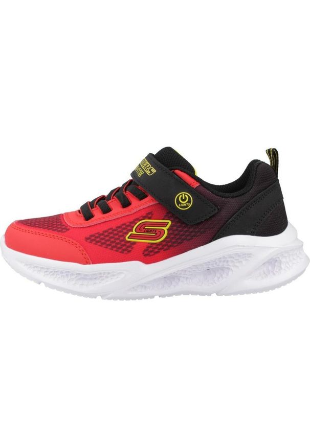 skechers - Buty do chodzenia dla dzieci Skechers Meteor-lights Krendox. Kolor: czerwony, wielokolorowy. Materiał: materiał, syntetyk. Model: Skechers Sport. Sport: turystyka piesza
