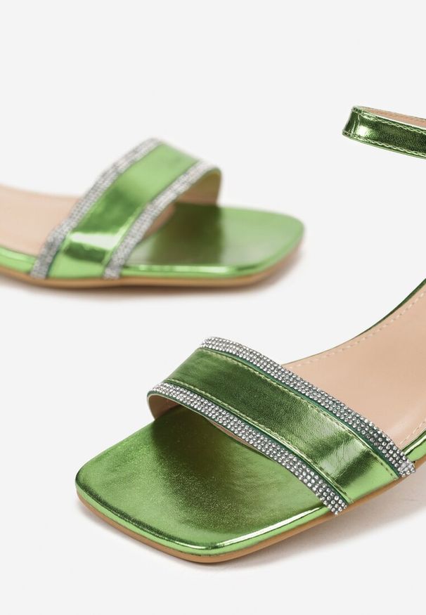 Renee - Zielone Sandały w Cyrkonie na Niskim Słupku Kanora. Kolor: zielony. Obcas: na słupku. Styl: elegancki