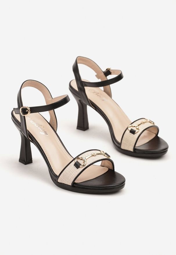 Renee - Czarne Sandały na Szpilce z Metalową Klamrą Zdivira. Okazja: na co dzień. Zapięcie: klamry. Kolor: czarny. Materiał: jeans. Obcas: na szpilce. Styl: elegancki, casual. Wysokość obcasa: średni