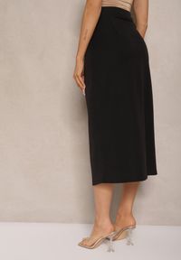 Renee - Czarna Spódnica Ołówkowa z Wiskozą High Waist z Rozcięciem Semivinia. Okazja: na co dzień. Stan: podwyższony. Kolor: czarny. Materiał: wiskoza. Styl: wizytowy, elegancki, casual #5