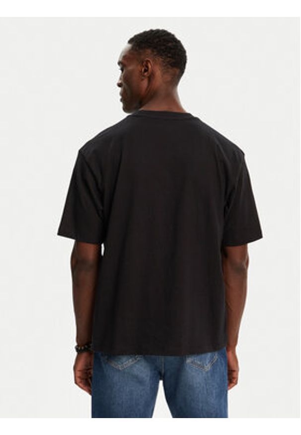 Guess Jeans T-Shirt M4YI46 K8FQ4 Czarny Regular Fit. Kolor: czarny. Materiał: bawełna