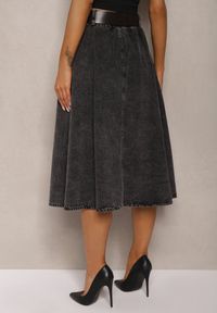 Renee - Czarna Rozkloszowana Spódnica Jeansowa Midi z Paskiem Wendlla. Kolor: czarny. Materiał: jeans
