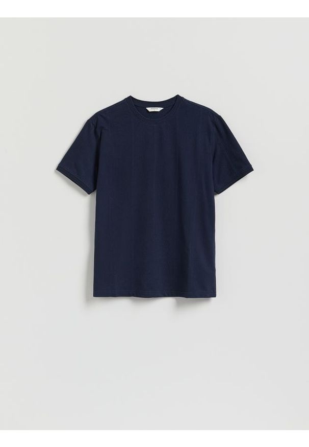 Reserved - Strukturalny t-shirt comfort fit - granatowy. Kolor: niebieski. Materiał: dzianina, bawełna