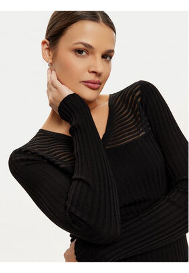 Morgan Sweter 242-MGANZA Czarny Slim Fit. Kolor: czarny. Materiał: wiskoza