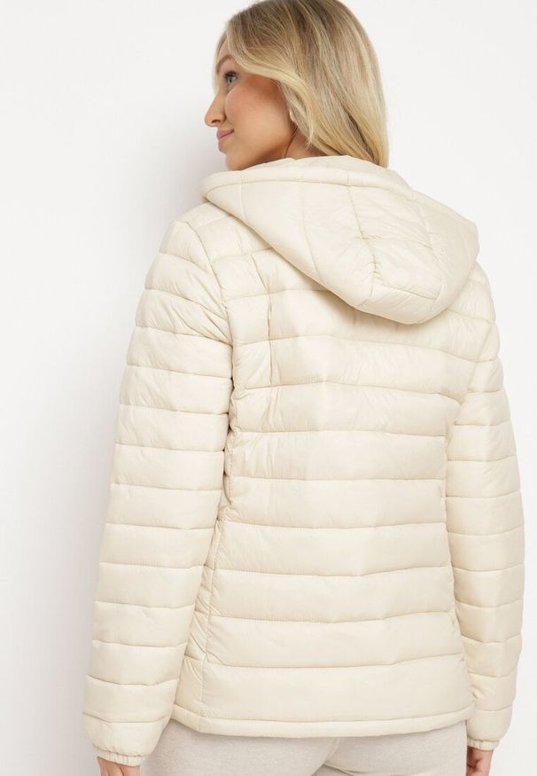 Born2be - Różowa Pikowana Kurtka Przejściowa z Odpinanym Kapturem i Zasuwanymi Kieszeniami Nevariana. Kolor: różowy. Materiał: jeans. Styl: sportowy, elegancki