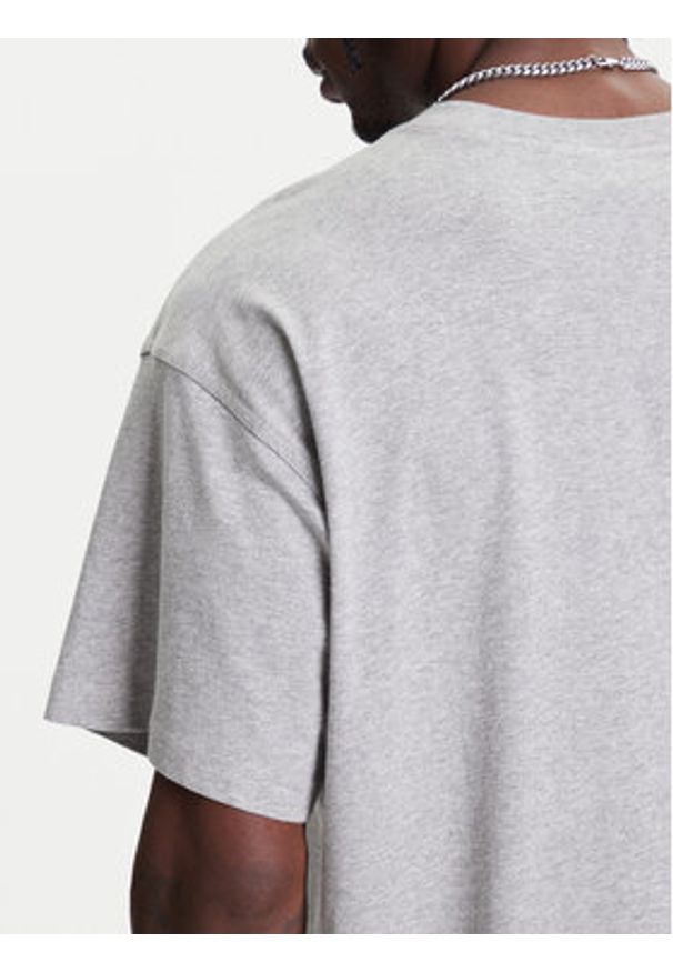 Adidas - adidas T-Shirt Trefoil Essentials JY6270 Szary Oversize. Kolor: szary. Materiał: bawełna