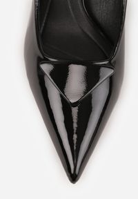 Born2be - Czarne Lakierowane Czółenka na Szpilce Typu Kaczuszka z Aplikacją Trójkąta Tromella. Okazja: do pracy, na spotkanie biznesowe. Kolor: czarny. Materiał: lakier. Wzór: aplikacja. Obcas: na szpilce. Styl: wizytowy, biznesowy, elegancki #6