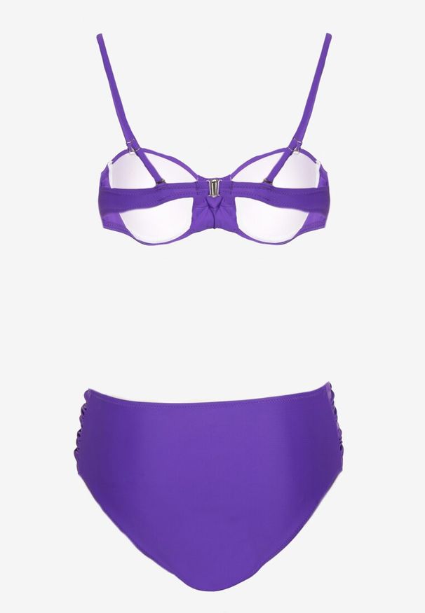 Born2be - Fioletowe Bikini Usztywniany Biustonosz i Figi Ozdobione Marszczeniem Eretelli. Kolor: fioletowy. Wzór: aplikacja