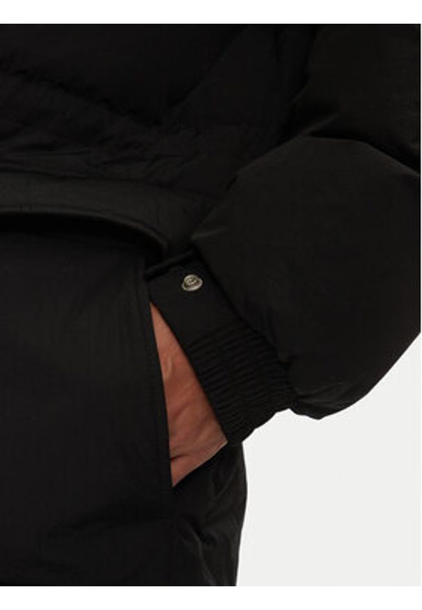Levi's® Kurtka puchowa Rockridge A8559-0000 Czarny Regular Fit. Kolor: czarny. Materiał: syntetyk
