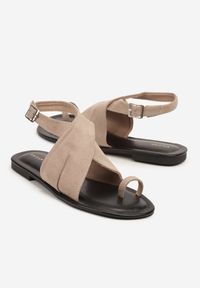 Born2be - Ciemnobeżowe Sandały Vices w Stylu Japonek Naliessa. Okazja: na co dzień, na spacer. Zapięcie: sprzączka. Kolor: beżowy. Styl: elegancki, casual #4