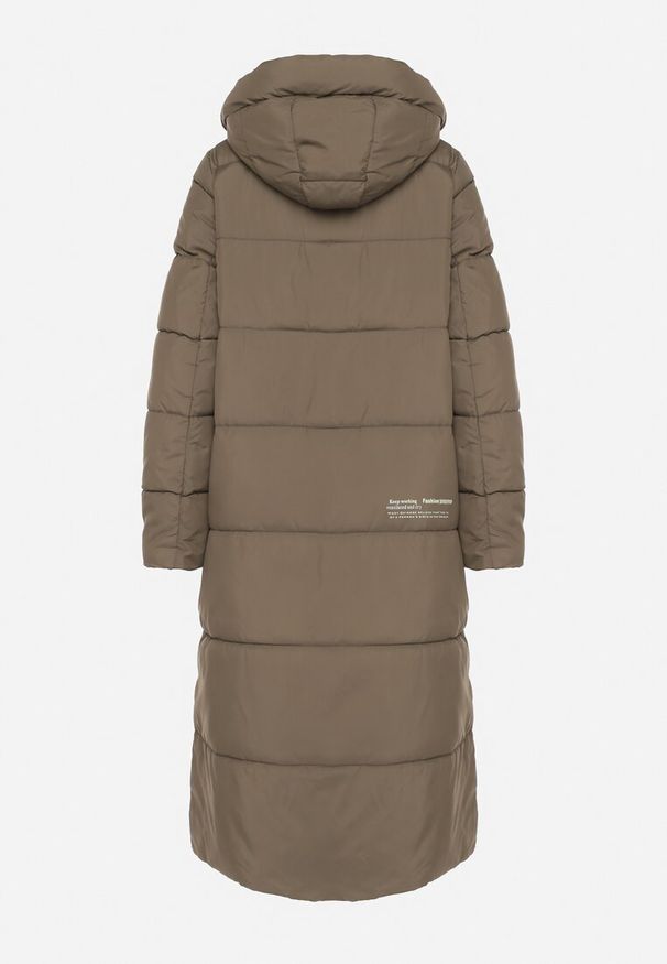 Born2be - Ciemnozielona Długa Kurtka Pikowana z Kapturem i Bocznymi Suwakami Aruvitta. Okazja: na co dzień. Typ kołnierza: kaptur. Kolor: zielony. Materiał: jeans, zamsz, dresówka, poliester. Długość: długie. Wzór: ze splotem. Styl: sportowy, casual, elegancki