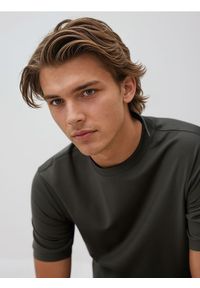 Reserved - T-shirt regular z bawełny - jasny zielony. Kolor: zielony. Materiał: bawełna