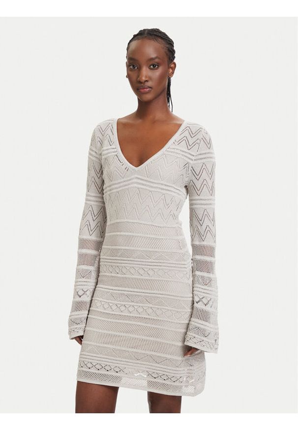 Guess Sukienka dzianinowa W5GK48 Z3E22 Szary Slim Fit. Kolor: szary. Materiał: wiskoza