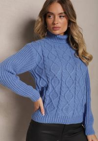 Renee - Niebieski Golf z Wełną ze Ściągaczem i Ozdobnym Splotem Miarenn. Okazja: na co dzień. Typ kołnierza: golf. Kolor: niebieski. Materiał: wełna. Długość rękawa: długi rękaw. Długość: długie. Wzór: ze splotem. Styl: casual, klasyczny