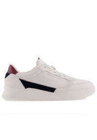 TOMMY HILFIGER - Buty Tommy Hilfiger Elevated Cupsole Leather FM0FM04490-AC0 - białe. Okazja: na co dzień. Kolor: biały. Materiał: materiał, poliester, skóra, guma, kauczuk, zamsz. Szerokość cholewki: normalna #1
