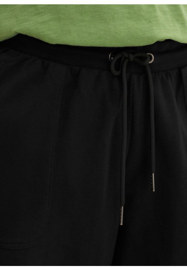 bonprix - Bermudy dresowe z czystej bawełny. Kolor: czarny. Materiał: dresówka, bawełna