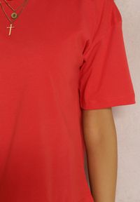 Renee - Czerwony T-shirt Clathera. Kolor: czerwony. Materiał: bawełna, jeans. Długość rękawa: krótki rękaw. Długość: krótkie. Wzór: jednolity, gładki