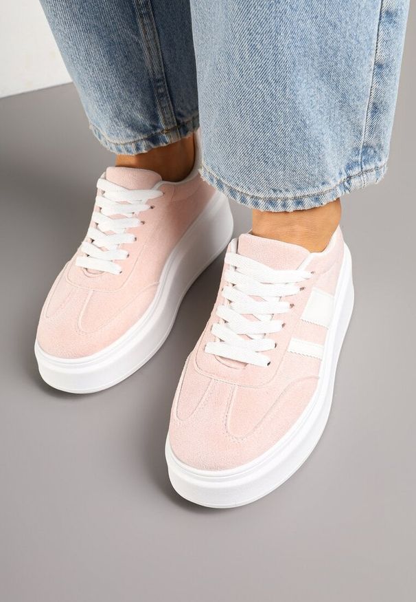 Renee - Różowe Sneakersy Klasyczne Tenisówki na Grubej Podeszwie z Koturnem Adessia. Okazja: na co dzień. Kolor: różowy. Materiał: jeans. Obcas: na koturnie