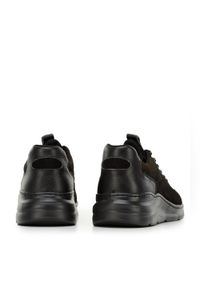 Wittchen - Męskie sneakersy na lekkiej podeszwie czarne. Okazja: na co dzień. Nosek buta: okrągły. Kolor: czarny. Materiał: nubuk, skóra. Wzór: jednolity #6