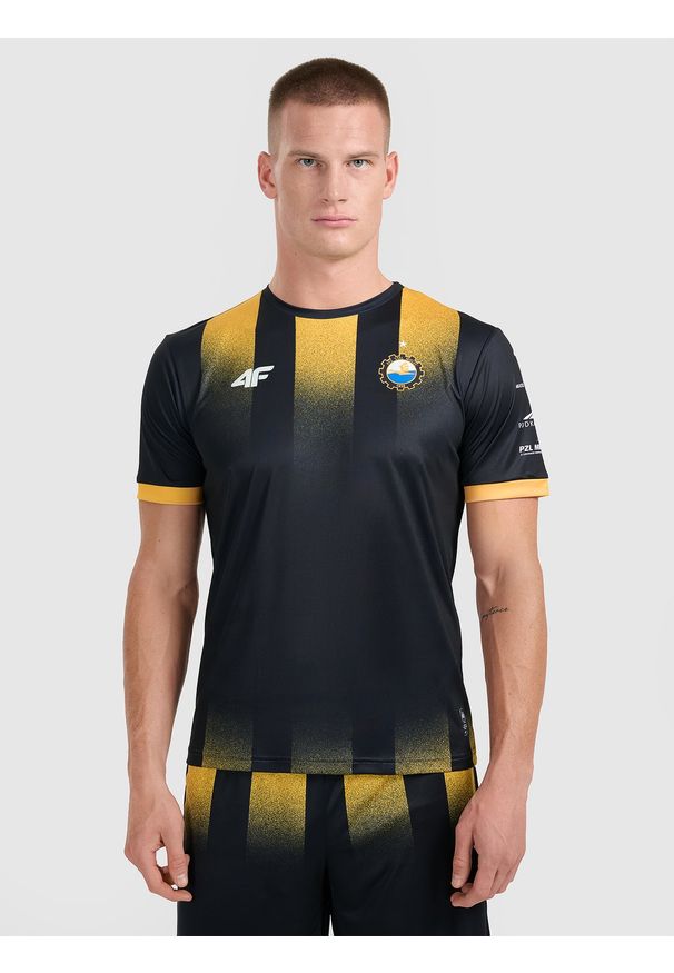 4f - 4F Koszulka klubowa domowa z sezonu 2025/26 męska 4F x Piast Gliwice - multikolor XXL. Okazja: do domu. Kolor: wielokolorowy. Materiał: włókno, dzianina. Długość: długie. Styl: klasyczny, sportowy