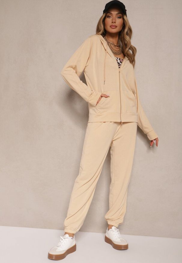 Renee - Beżowy Komplet Dresowy z Bluzą z Kapturem i Spodniami z Gumką w Pasie Typu Jogger Tellgana. Kolor: beżowy. Materiał: dresówka